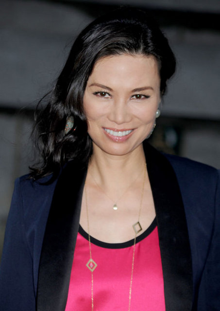 Gazetenin yayımladığı diğer iki karede ise sadece Deng ve Blair var. -