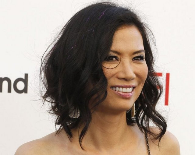 Deng, Blair'e olan hayranlığını açıkça ifade etmiş, Murdoch aldatıldığını söylemiş ve basında boşanmaya eski başbakanın neden olduğu - yazılmıştı.