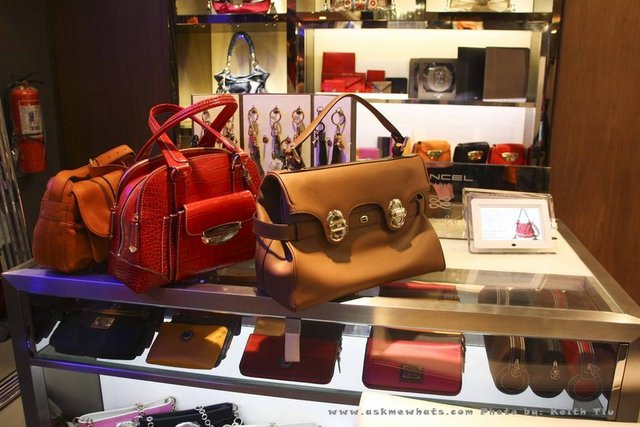 Üreticiler fiyat artışlarında başta deri ve değerli metaller olmak üzere emtia fiyatlarında yaşanan yükselişi gerekçe olarak gösteriyor.