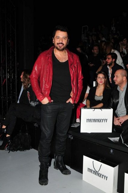 Çağla Şikel'in performansını çok beğenen Altuğ, "Çağla podyumda insan değil, başka bir şey" dedi.