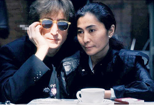 Lennon'un ölümünden birkaç ay önce fotoğraflayan Kishin Shinoyama'nın fotoğrafları sadece 1980 adet basılan Taschen isimli kitapta ortaya çıktı.