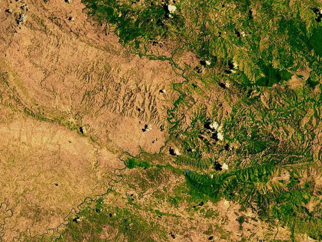 3. Haiti ve Dominik CumhuriyetiSol taraf Haiti, sağ taraf ormanları koruma kanunu olan Dominik Cumhuriyeti