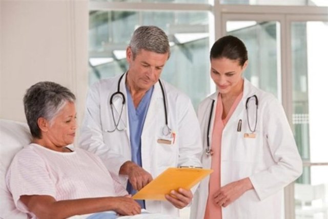 14. Doktor Asistanı -  -  - Yıllık kazancı 88 bin 200 dolar -