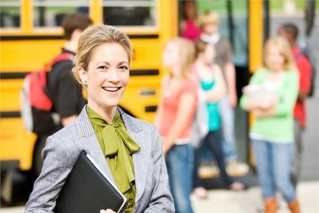 18. İlköğretim Yöneticisi -  -  - Yıllık kazancı 75 bin 900 dolar