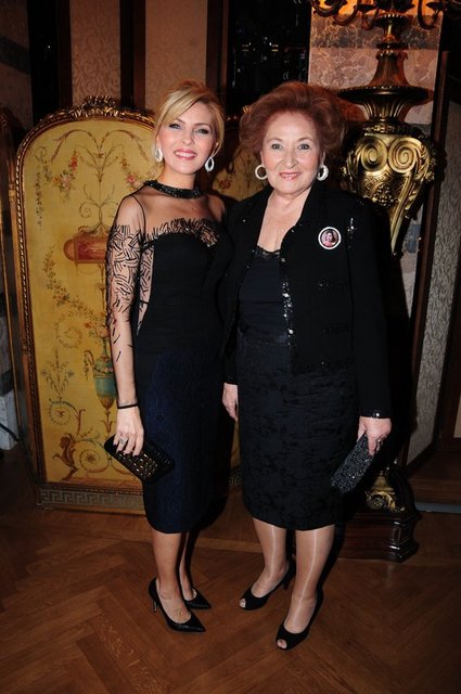 ARZU SABANCI, NUR ÇELİKOĞLU 