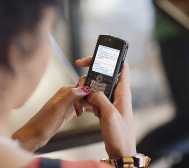 Takip ettiğiniz bir kullanıcıyı artık takip etmek istemiyorsanız mesaj - kısmına BIRAK yazın bir boşluk bırakın ve kullanıcı adını yazarak 2555'e - gönderin. Örnek: BIRAK @ahmet -  -  -  -  -