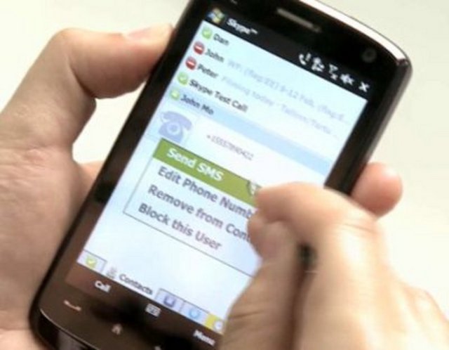 Twitter'dan bir gün içinde en fazla 100 adet ücretsiz SMS alınabilir. - Ücretsiz 100 SMS alındıktan sonra, abonenin SMS alması sınırlandırılır. - Twitter'a gönderilen her SMS ile Twitter'dan 10 adet ek ücretsiz SMS alma - hakkı elde edilir.