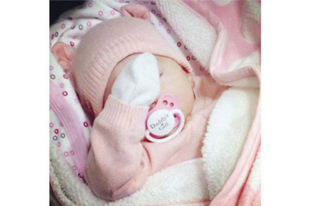 Subaşı, önceki günlerde Instagram hesabında bir fotoğrafının altına, "Kızınız Melisa'nın eski kıyafetlerini atmayıp bana yollar mısınız?" yazan bir takipçisine yanıt vermişti.