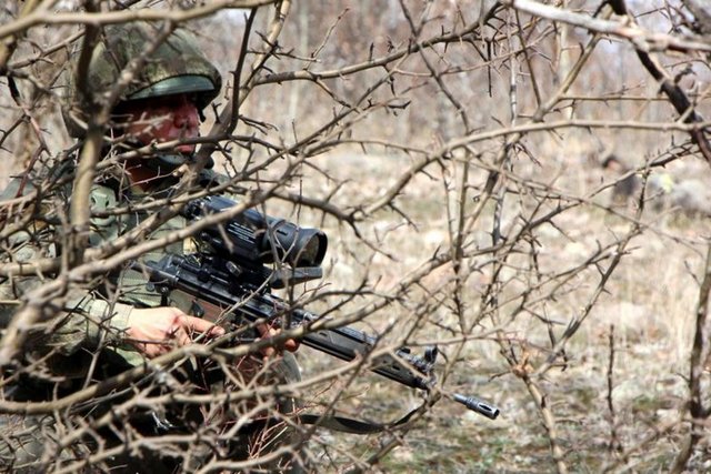 Tatbikat için gerçek muharebe sahasını aratmayacak şekilde terörle mücadele edilen bölgelerdeki alanlara benzer yerler seçildi.