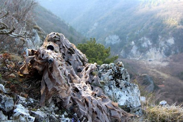Muharebe sahasının tüm ihtiyaçlarına cevap verebilecek her türlü silah ve teçhizatla donatılan ve tüm ihtiyaçlarını yanlarında bulunduran komandolar, zor iklim ve arazi şartlarında 96 saat boyunca operasyonda tetikte bekledi.