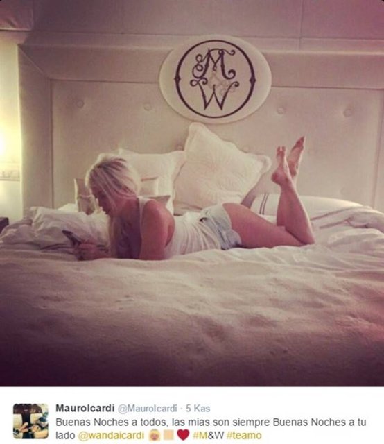 Inter'in Arjantinli yıldızı Mauro Icardi, karısı Wanda Nara'nın çok özel yatak odası pozlarını sosyal medyada paylaştı.