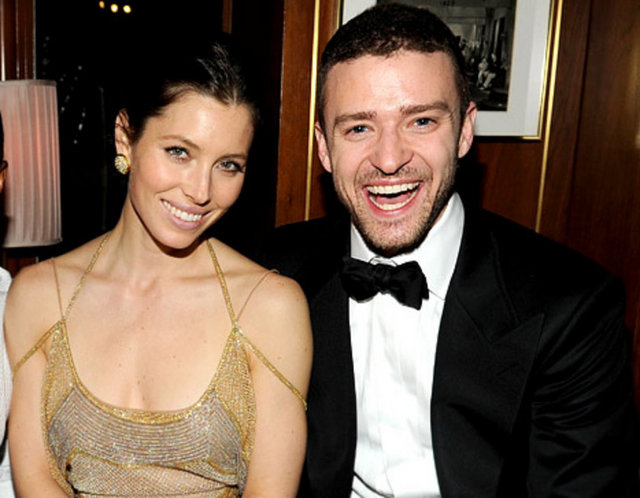 Ocak 2007'de Timberlake, pek çok kez fotoğraflandığı oyuncu Jessica Biel ile ilişki yaşamaya başladı