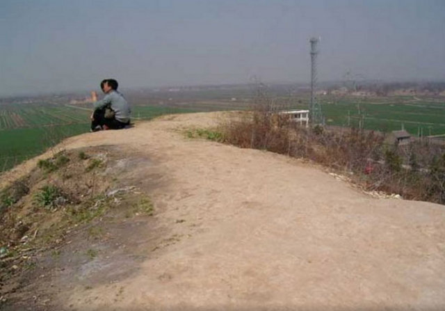 Gaussman'ın iddialarının aslında Trans World Havayolları'nın Uzak Doğu yöneticisi Binbaşı Maurice Shehan'a ait olduğu düşünülüyor.