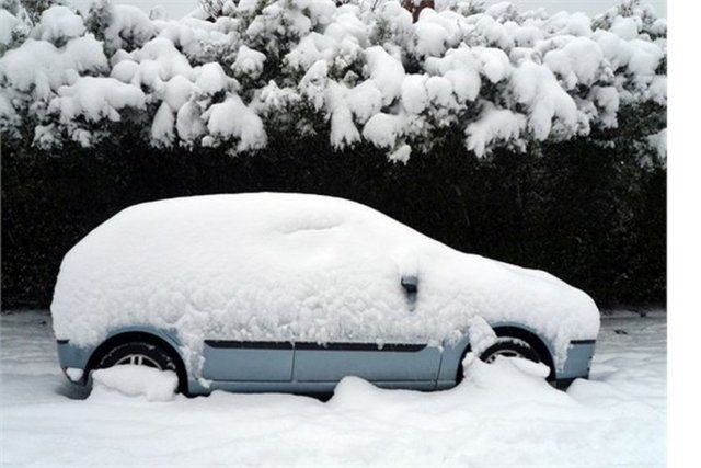 Motorun ısınmasını beklemek gerekir -  - Eskiden arabaların ideal yakıt tüketimine ulaşabilmeleri için çalıştırıldıktan sonra motorlarının bir süre ısınması gerekiyordu.