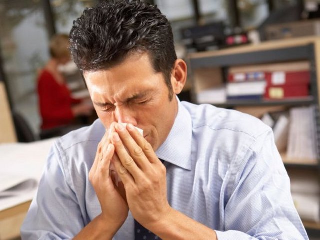 Ancak uzun süre geçmeyen griplerin daha ciddi bir hastalığın belirtisi olabileceğini vurguluyorlar.