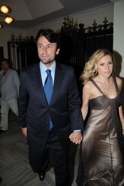 SELİN - UZAY KOZAK