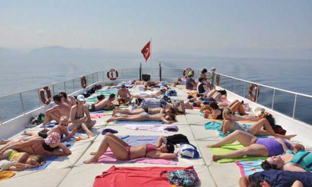 Temmuz ayında nereye gitmeli?  - Kuşadası, Fethiye, Bodrum, Van