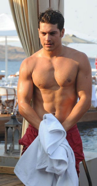 YARIŞMA DERECESİ DERECESİ VARSA SOYUNABİLİR Bu sonuçlara göre şunu söyleyebilirim ki Türk kadınlarının ekranda vücudunu görmek istediği erkek öncelikle Best Model of Turkey'de derece kazanmış olmalı.