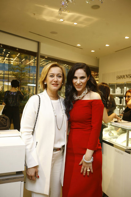 AYŞE KUCUROĞLU, REVNA DEMİRÖREN 