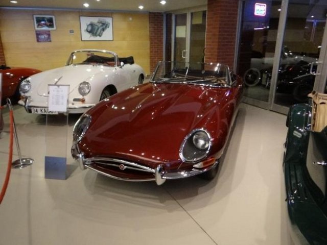 1963 Jaguar XK-E Roadster -