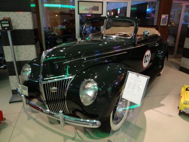 1939 Ford Convertible