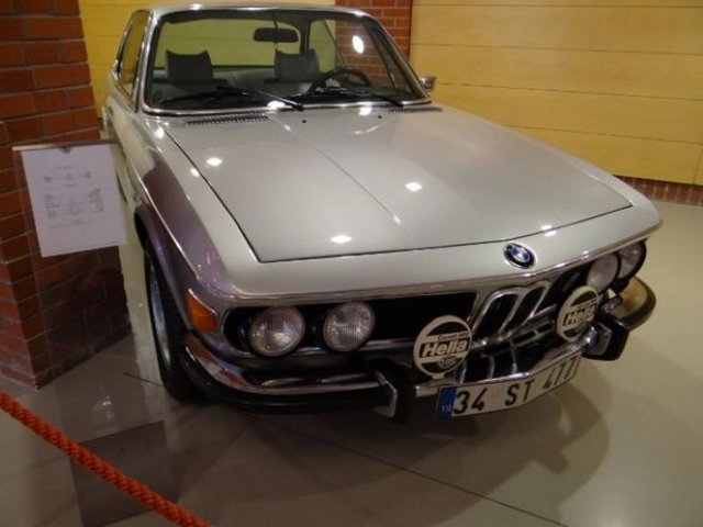 1975 BMW CS3000