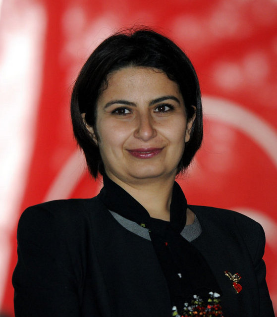 Özçınar, adaylığının resmen açıklanmasına bir hafta - kala, geçen 16 Aralık'ta kalp krizi nedeniyle yaşamını yitirdi.