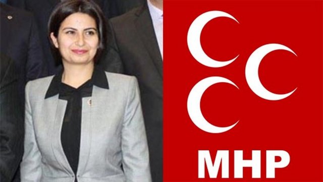 Kiraz ilçesinde 30 yıldır aktif siyaset yapan Durmuş Özçınar, en son Ak Parti Kiraz İlçe Başkanlığı görevinde bulundu.