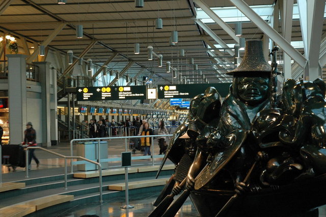 (9- Vancouver Havalimanı) -  - Sekizincilikten dokuzunculuğa gerileyen Kanada Vancouver, Kuzey Amerika'nın en iyi havalimanı seçildi.