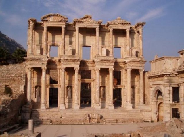 Efes Celsus Kütüphanesi