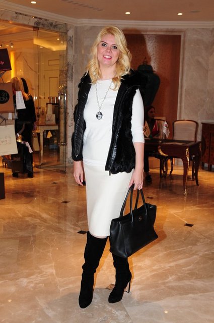 HANDE SEZER PEKCAN