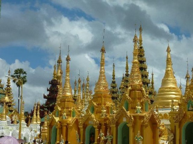 18. Shwedagon Pagoda - Yangon (Rangoon), Myanmar