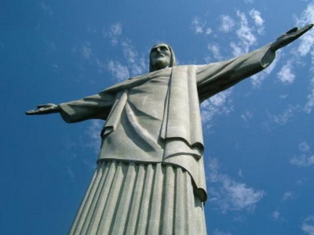 20. Kurtarıcı İsa heykeli - Rio de Janeiro, Brezilya -