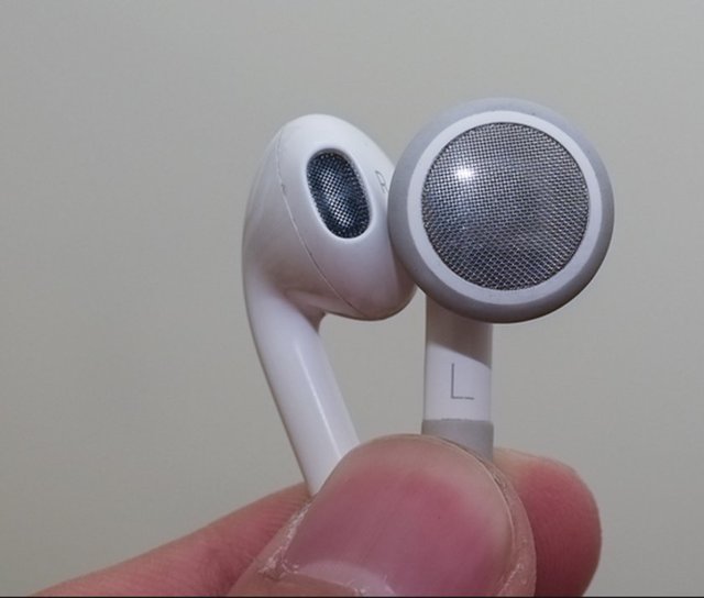 Görüşmenizi sonlandırmak için kulaklığınıza iki kez tıklamanız yeterli. -