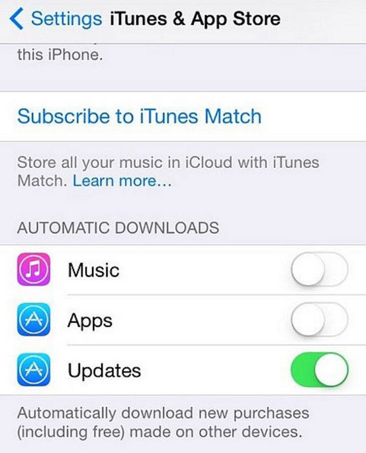 Ayarlar > iTunes ve App store  -  - Güncelleme yapmak zorunda olmadan herhangi bir yerde yaptığınız satın almaların telefonunuzda belirmesi kullanışlı bir özelliktir. Ancak şarjınız daha önemliyse bunu kapatmanız daha iyi olacaktır.