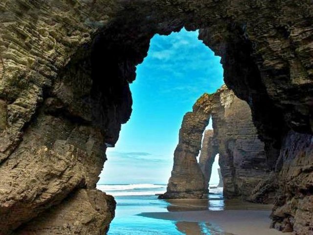 15. Playa de las Catedrales - Ribadeo, İspanya -