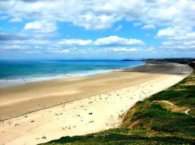 9. Rhossili Bay - Swansea, İngiltere -