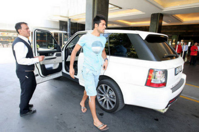 GÖKHAN ZAN - RANGE ROVER SPORT