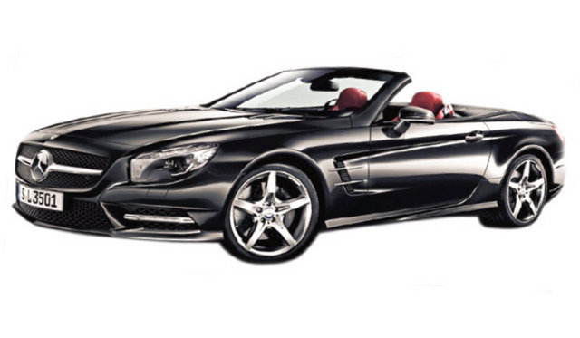 OTOMOBİLLER HEP SİYAH - Tolga Çevik 200 bin Euro'ya Mercedes'in yeni spor modeli SL 350'yi garajına ekledi.