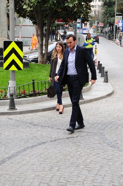 ALPİN ŞAHİN, HİKMET ALBAYRAK