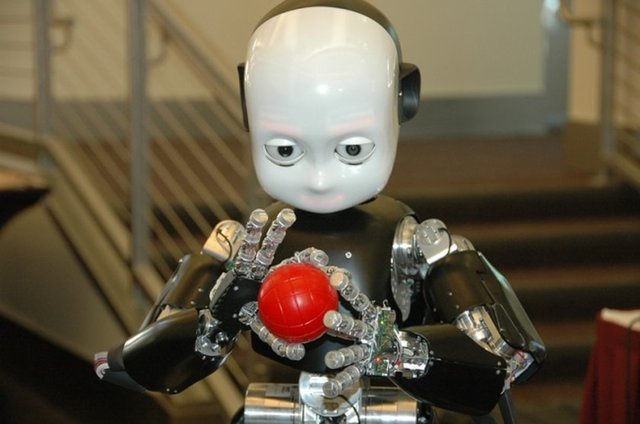 iCub iCub ileri teknoloji bir yapay zekaya sahip insansı bir robot dizaynıdır.