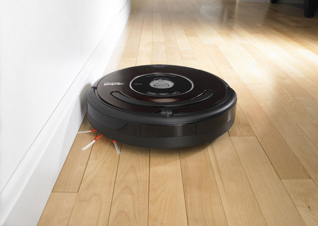 Ülke: ABd Robot adı: Roomba Üretici: iRobot Boy (cm): 35 (çapı) Ne yapabiliyor: Yerleri temizleyen ve cilalayan dünyanın en bilinen robotu.