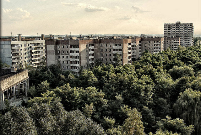 Çernobil nükleer santralinde yaşanan patlama sadece Pripyat kentini değil, o dönem bu bölgede yaşayan ve felaketten sonra göç etmek zorunda kalan binlerce insanı da birer hayalete çevirdi.