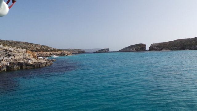 Gozo tarihi eserleri, müzeleri ve plajları, meşhur Mavi Pencere'si, Ta Pinu Kilisesi ile görülmeye değer noktalardan biri olma özelliği taşıyor.