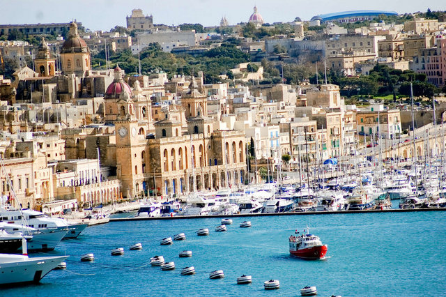 Malta, Malta, Comino ve Gozo adlarında 3 büyük ve 2 küçük adadan oluşan bir tatil cenneti.