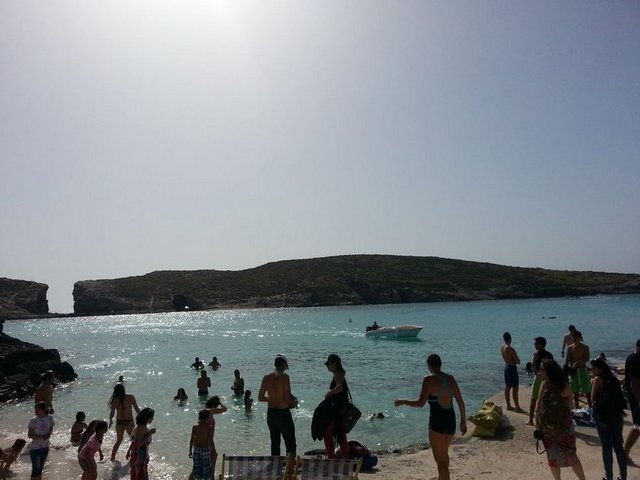 Zira biraz fazla bulantılı ve sarsıntılı olabiliyor. Gerçi Blue Lagoon'a vardığınızda, herşeyi unutuyorsunuz...