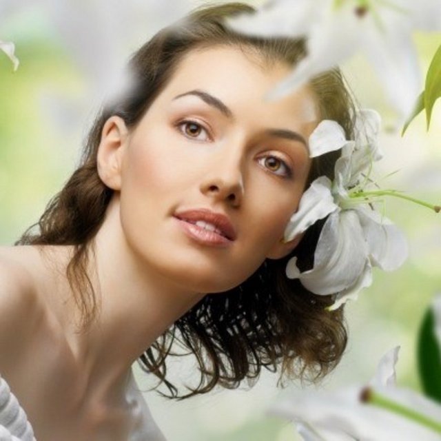 Adet döngüsünde gecikmeye ve normalden fazla kanamaya neden olabilir.