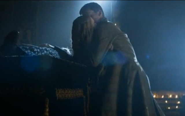 Cercei Lannister ve Jamie Lannister'ın sevişme sahnesi sınırları zorlamak bir yana, ne kadar sınır varsa alt üst etti. -