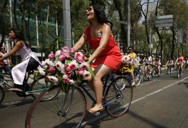 Geçtiğimiz yıllara kadar tamamen yatak istirahatı önerilirken bugün hafif bir fiziksel aktivite terapinin parçası olmuş durumda. Bu aktiviteler arasında özellikle bisiklet kullanımı var.