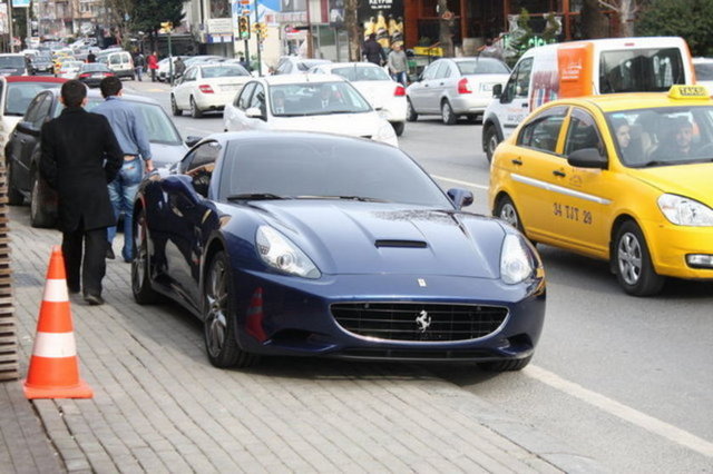 VOLKAN DEMİREL - Ferrari California